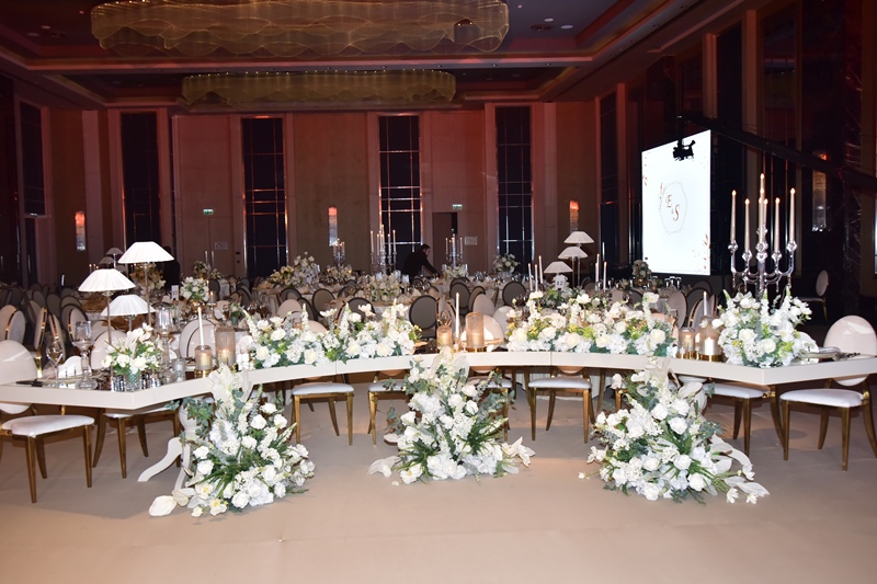 Emine Akan-Selçuk Güler  Görkemli Bir Dü�ünle Dünyaevine Girdiler 